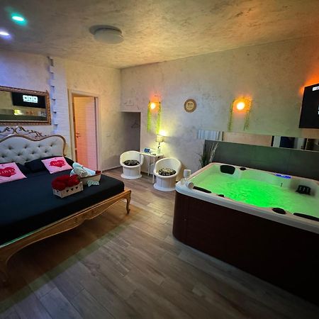 Atena B&B Apartments Platino San Silvestro  Eksteriør bilde