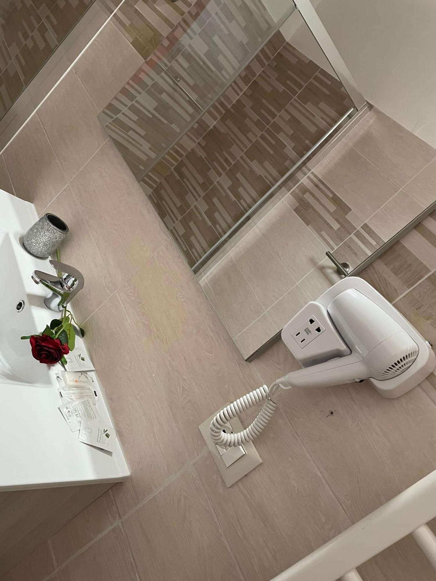 Atena B&B Apartments Platino San Silvestro  Eksteriør bilde